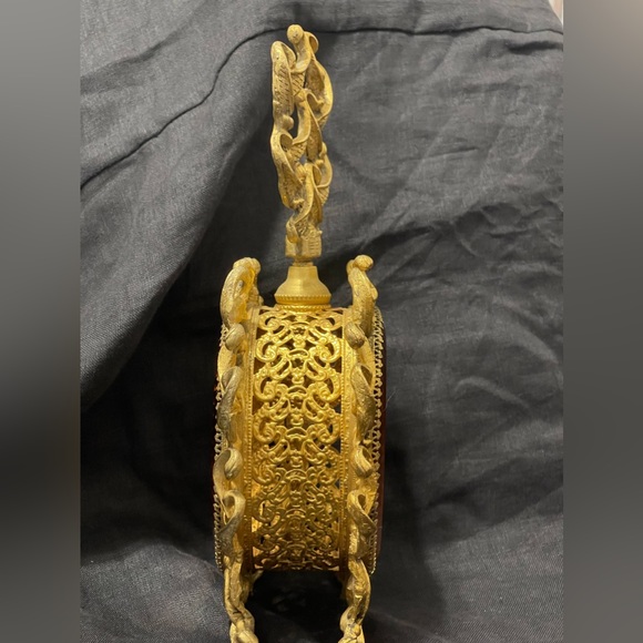 VTG. ORMOLU HOLLYWOOD REGENCY
AMBER BEVELED GLASS FILIGREE
PERFUME BOTTLE 10"x5" - Picture 8 of 8